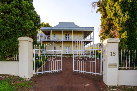 Hope Farm Guesthouse - Dalby Accommodation 3