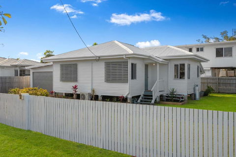 House On Halifax - Dalby Accommodation 1