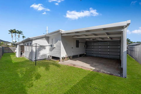 House On Halifax - Dalby Accommodation 3