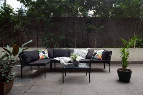Huge 3 Bed Camperdown Garden Apt W Parking Aircon - Dalby Accommodation 1