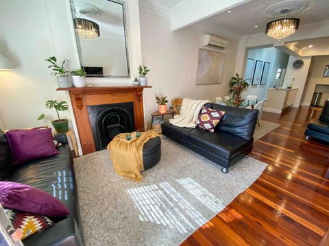 Immaculate 3 Bed City Home - Close To Everything! - Dalby Accommodation 0