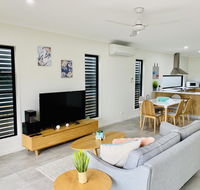 AIRLIE BEACH Delight. Hop skip jump to everything - Dalby Accommodation