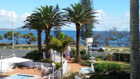 Alex Headland Beachfront - Dalby Accommodation 0