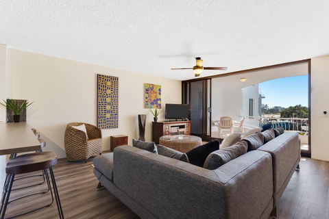 Alex Headland Beachfront - Dalby Accommodation 1