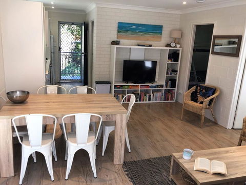ALOHA AT BLUEYS - Dalby Accommodation 0