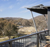 Alpine Lake Retreat - Dalby Accommodation