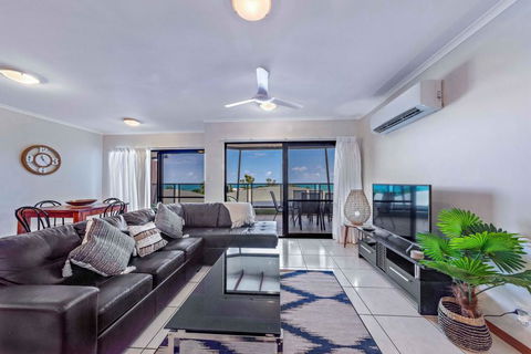 Ambience Of Airlie - Airlie Beach - Dalby Accommodation 0