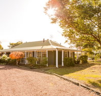Among the Vines - Dalby Accommodation