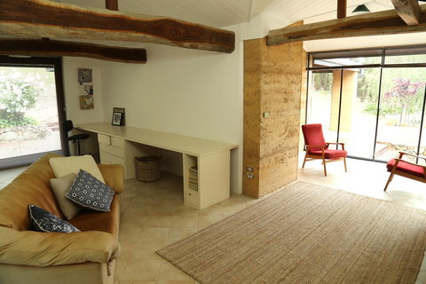 Anagama House & Studio - Dalby Accommodation 1