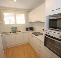 Annie's Apartment - Dalby Accommodation