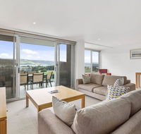 APOLLO BLUE 6 - modern waterfront apartment - Dalby Accommodation