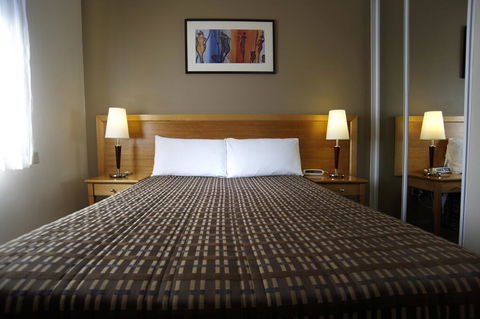 APX Parramatta - Dalby Accommodation 2