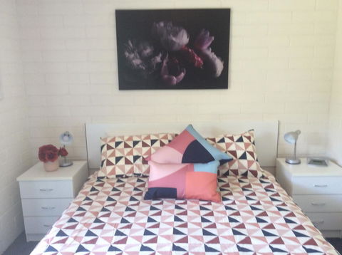 Aquarius Batehaven - Dalby Accommodation 1