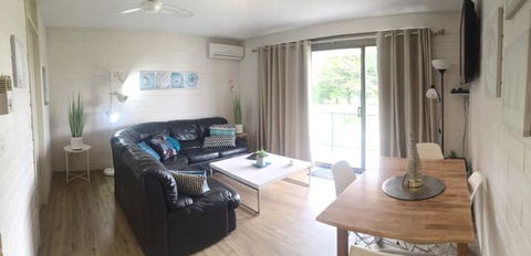 Aquarius Batehaven - Dalby Accommodation 2