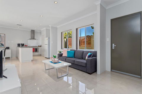 Ardross Short Stays - Dalby Accommodation 2