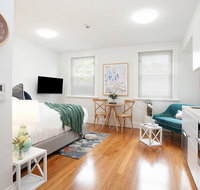 Art Deco Designer Studio in Lewisham - Dalby Accommodation