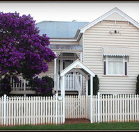 Ashbrooke Cottage - Dalby Accommodation