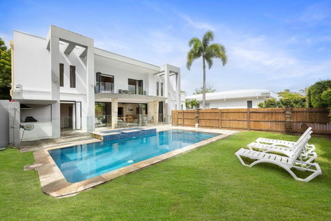 Luxury & Poolside Bliss Near Beach - Dalby Accommodation 0
