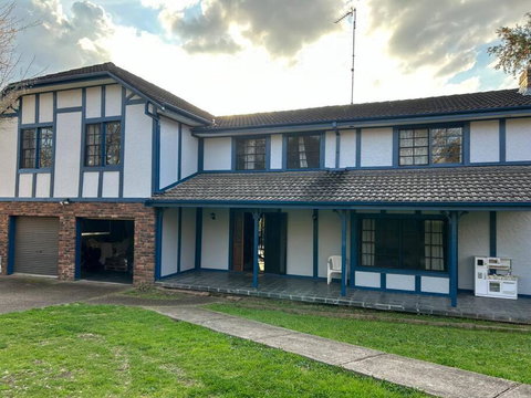Luxury House 5 Bedrooms - Dalby Accommodation 0