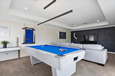 Luxury Riverside Escape With Private Jetty On The Murray River - Dalby Accommodation 1
