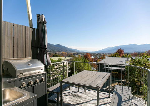 Luxury Scandinavian Townhouse - Dalby Accommodation 3