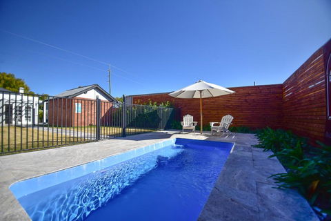 Macleay Cottage With Plunge Pool And Local Arts - Dalby Accommodation 1