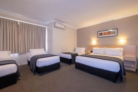 Maclin Lodge Motel - Dalby Accommodation 2