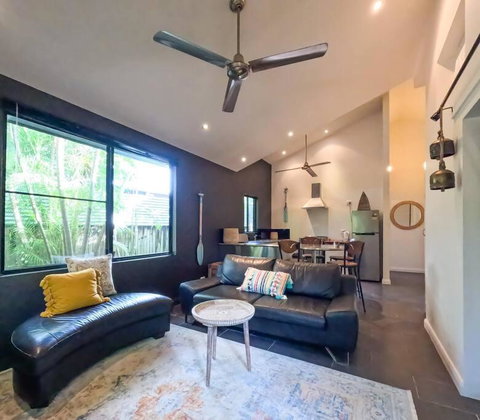 Makilaki Ulysses Machans Beach Cairns - Dalby Accommodation 1