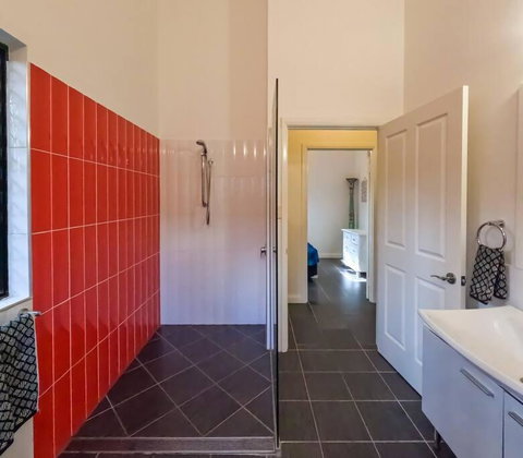 Makilaki Ulysses Machans Beach Cairns - Dalby Accommodation 3