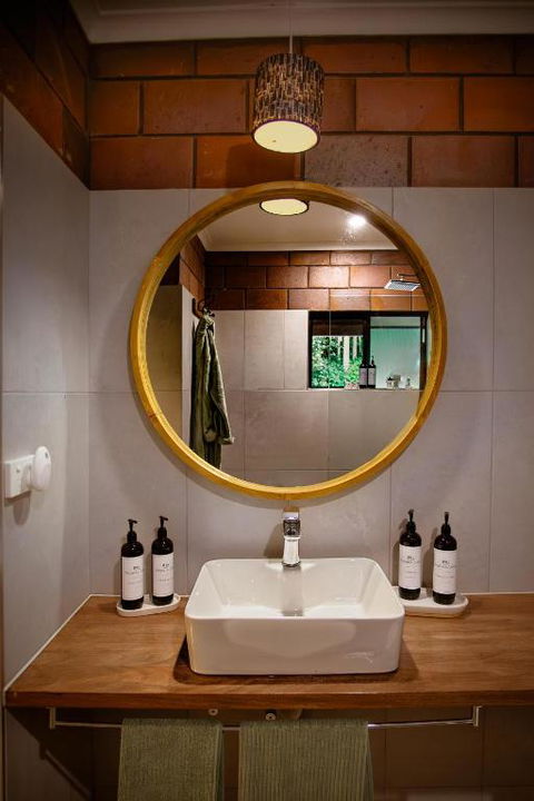 Malanda Lodge - Dalby Accommodation 1