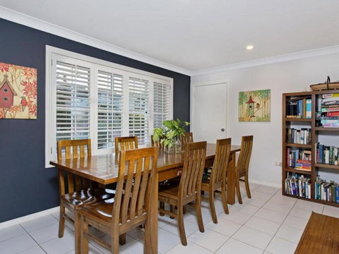 Malibu Beach House - Dalby Accommodation 3