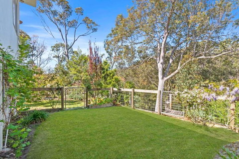 Manaia - A Little Bach Near The Beach - Dalby Accommodation 1