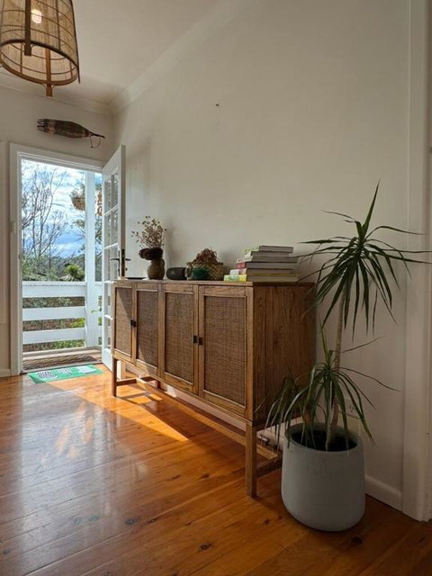 Manaia - A Little Bach Near The Beach - Dalby Accommodation 2