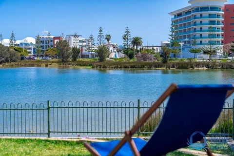 Mandurah Overlooking The Marina - Dalby Accommodation 2