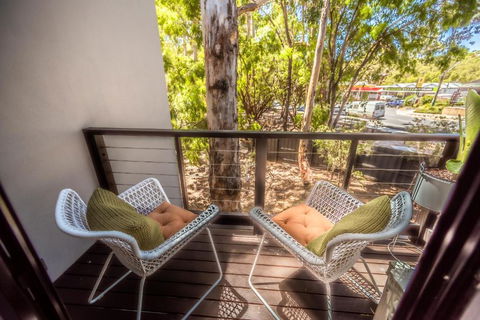 MARGARET FOREST RETREAT Apartment 129 - Located Within Margaret Forest, In The Heart Of The Town Centre Of Margaret River, Spa Apartment! - Dalby Accommodation 0