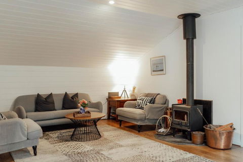 MARYBANK ESTATE - BARN LOFT - Dalby Accommodation 0