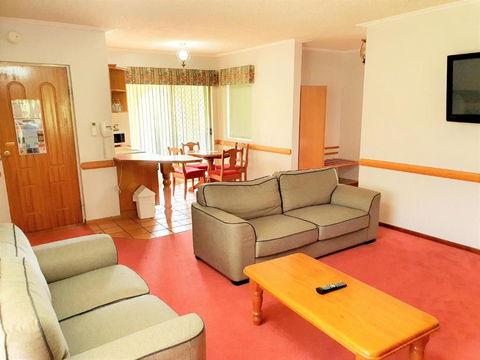 McNevins Warwick Motel - Dalby Accommodation 3