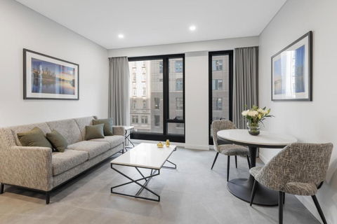 Meriton Suites Melbourne - Dalby Accommodation 0
