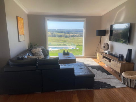 Milton Woodstock Homestead Luxury Retreat With NEW 11M POOL Just Minutes From The Beach - Dalby Accommodation 1