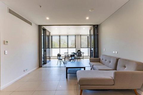 Modern 2B With Loft Bed Parking Central Mascot - Dalby Accommodation 0