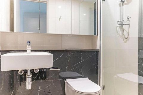 Modern 2B With Loft Bed Parking Central Mascot - Dalby Accommodation 1