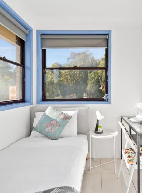Modern Single Room - Nearby Stations & Eateries - Shared Bathroom - Dalby Accommodation 3