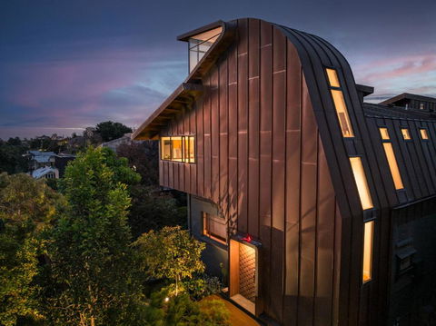 Modern St Kilda Apartment - Dalby Accommodation 0