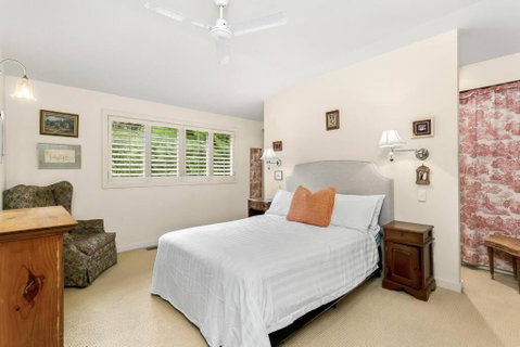 MUS14 - 2 Bedroom Apartment - Muston Street, Mosman - Dalby Accommodation 2