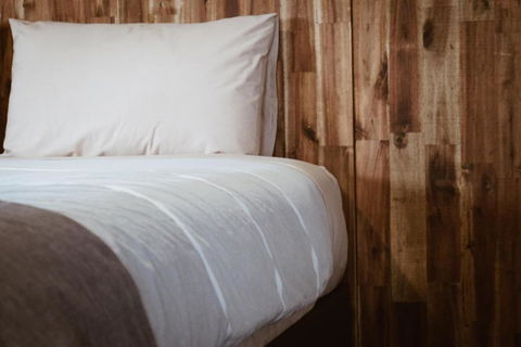 Mount Rumney Escapes - 3 Seaview Wombat House - Dalby Accommodation 1