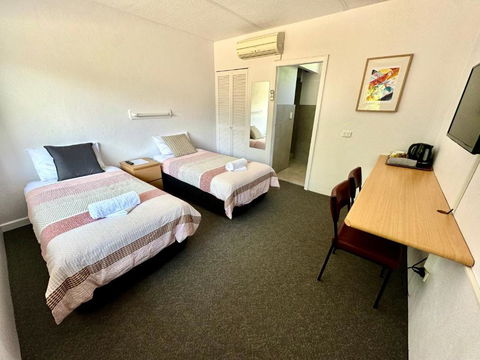 Mount Beauty Motor Inn - Dalby Accommodation 3