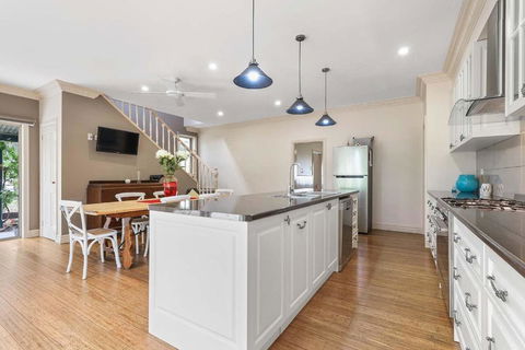 Mount Bolton Retreat - Dalby Accommodation 3