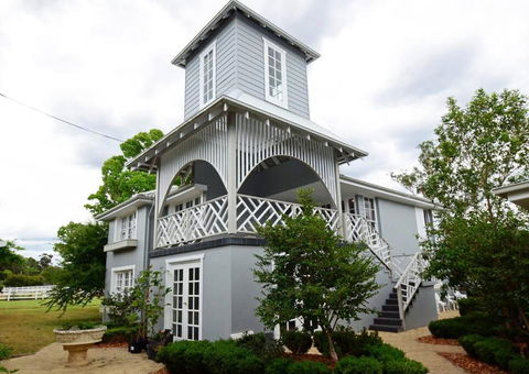 Mountshannon - Dalby Accommodation 0