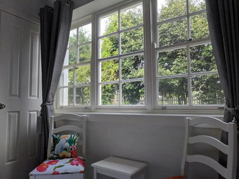 Mountshannon - Dalby Accommodation 2