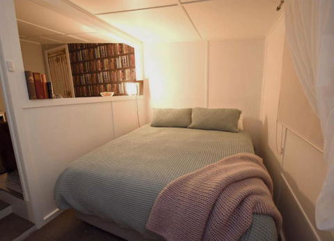 Mt Lyll (Back Cabin)@Lettes Bay - Dalby Accommodation 3